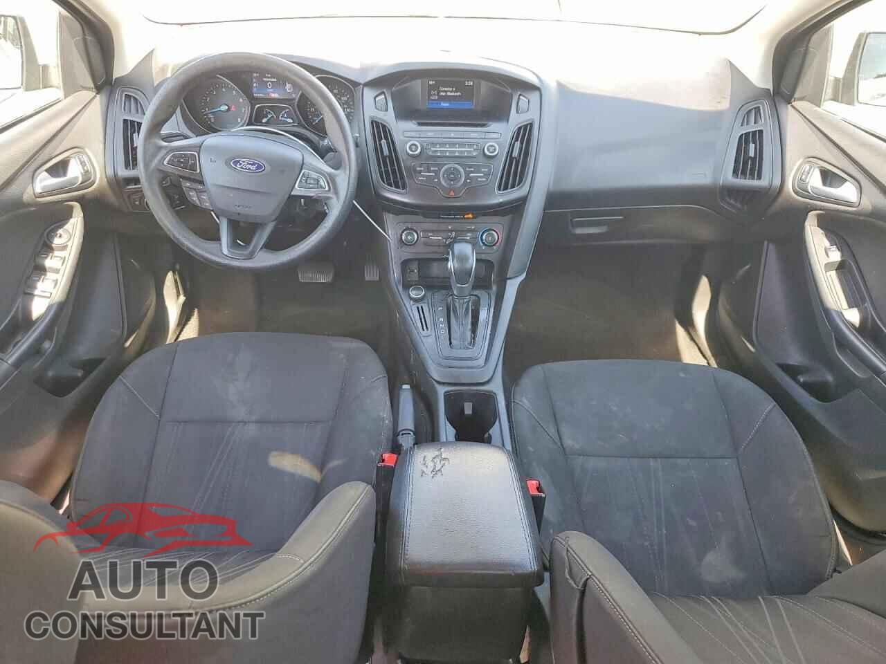 FORD FOCUS 2017 - 1FADP3F29HL216517