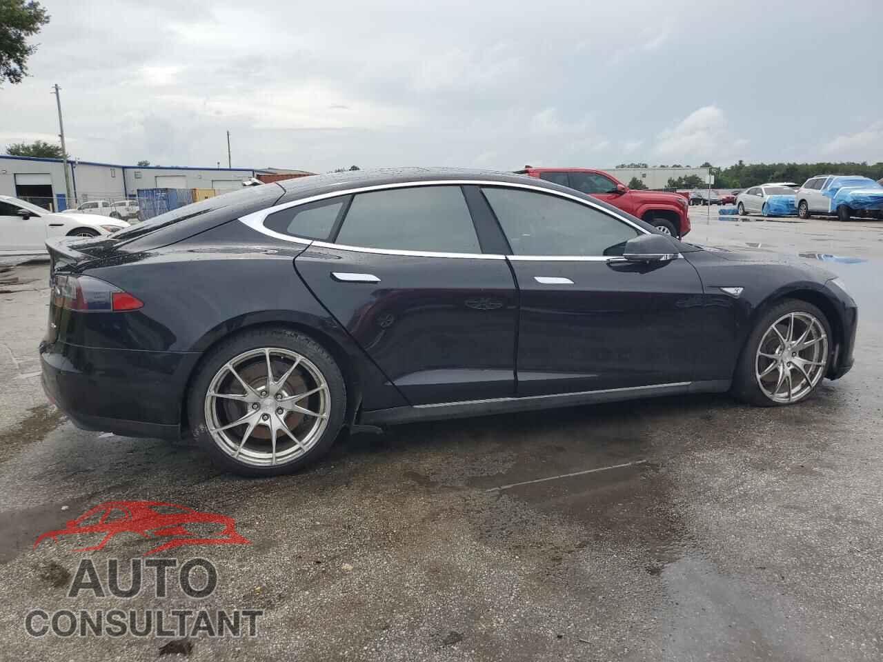 TESLA MODEL S 2016 - 5YJSA1E20GF132323