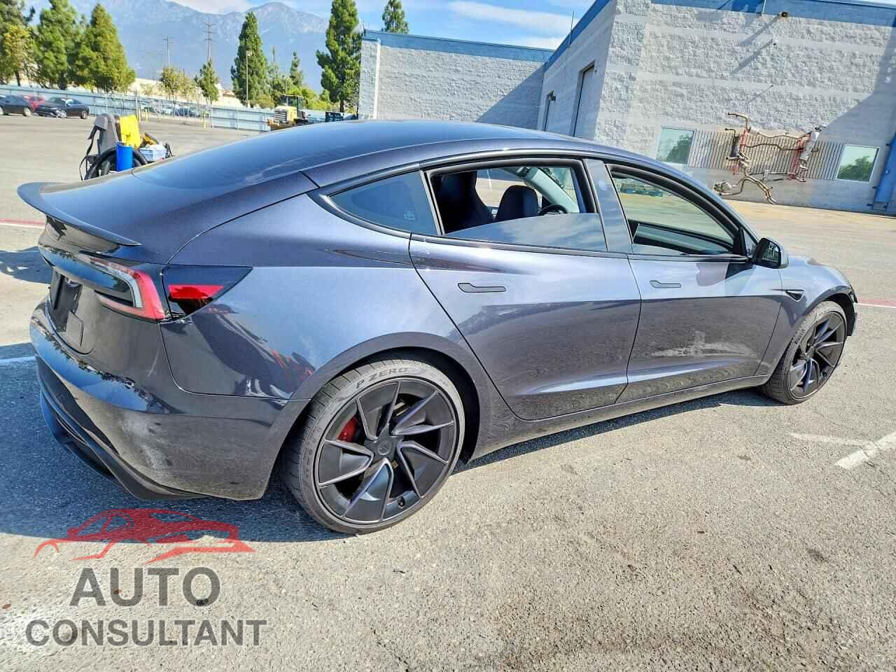 TESLA MODEL 3 2024 - 5YJ3E1ET5RF858957