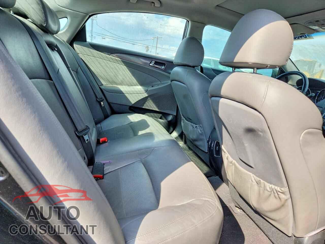 HYUNDAI SONATA 2012 - KMHEC4A41CA062670