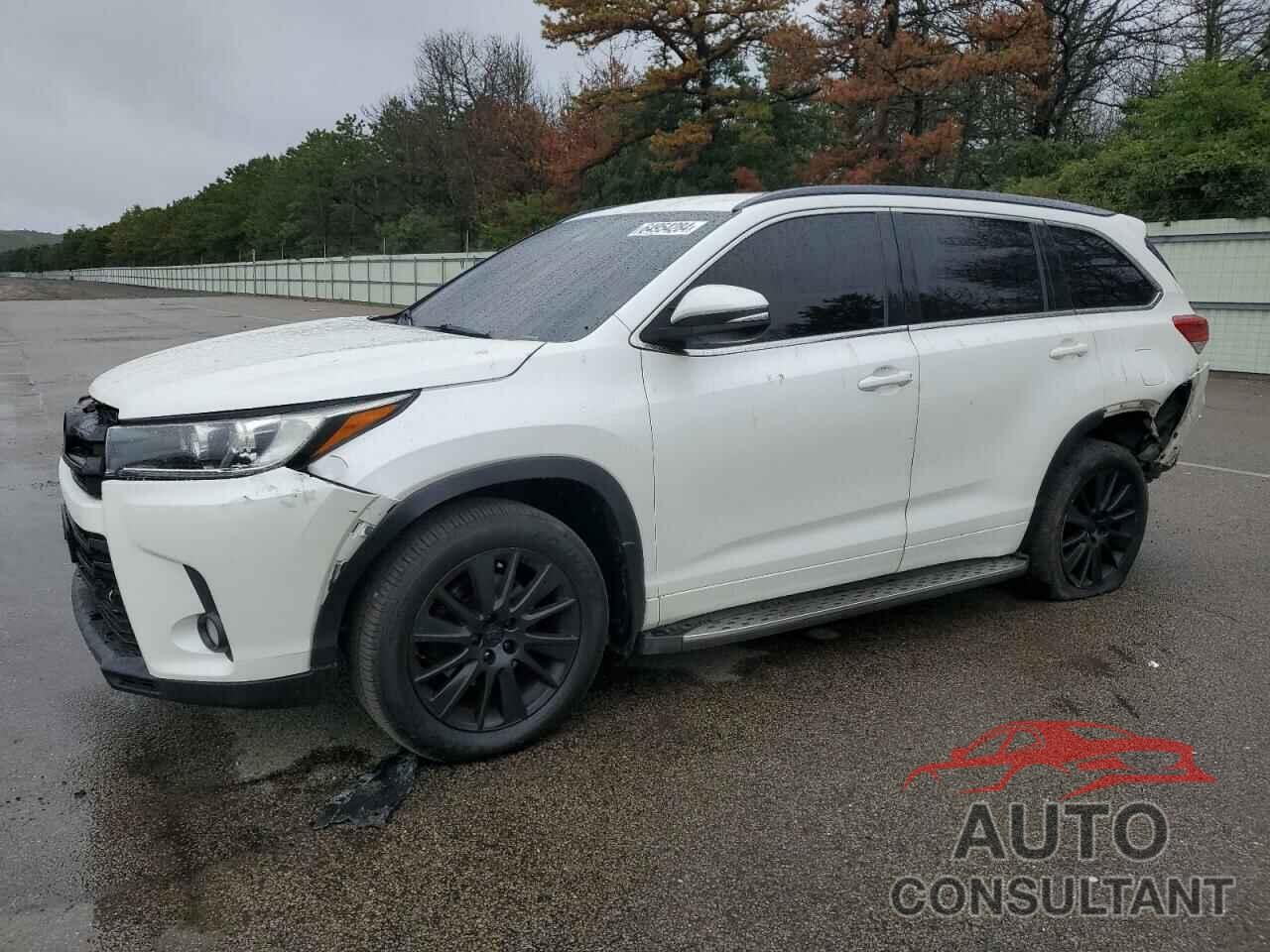 TOYOTA HIGHLANDER 2018 - 5TDJZRFH3JS491349