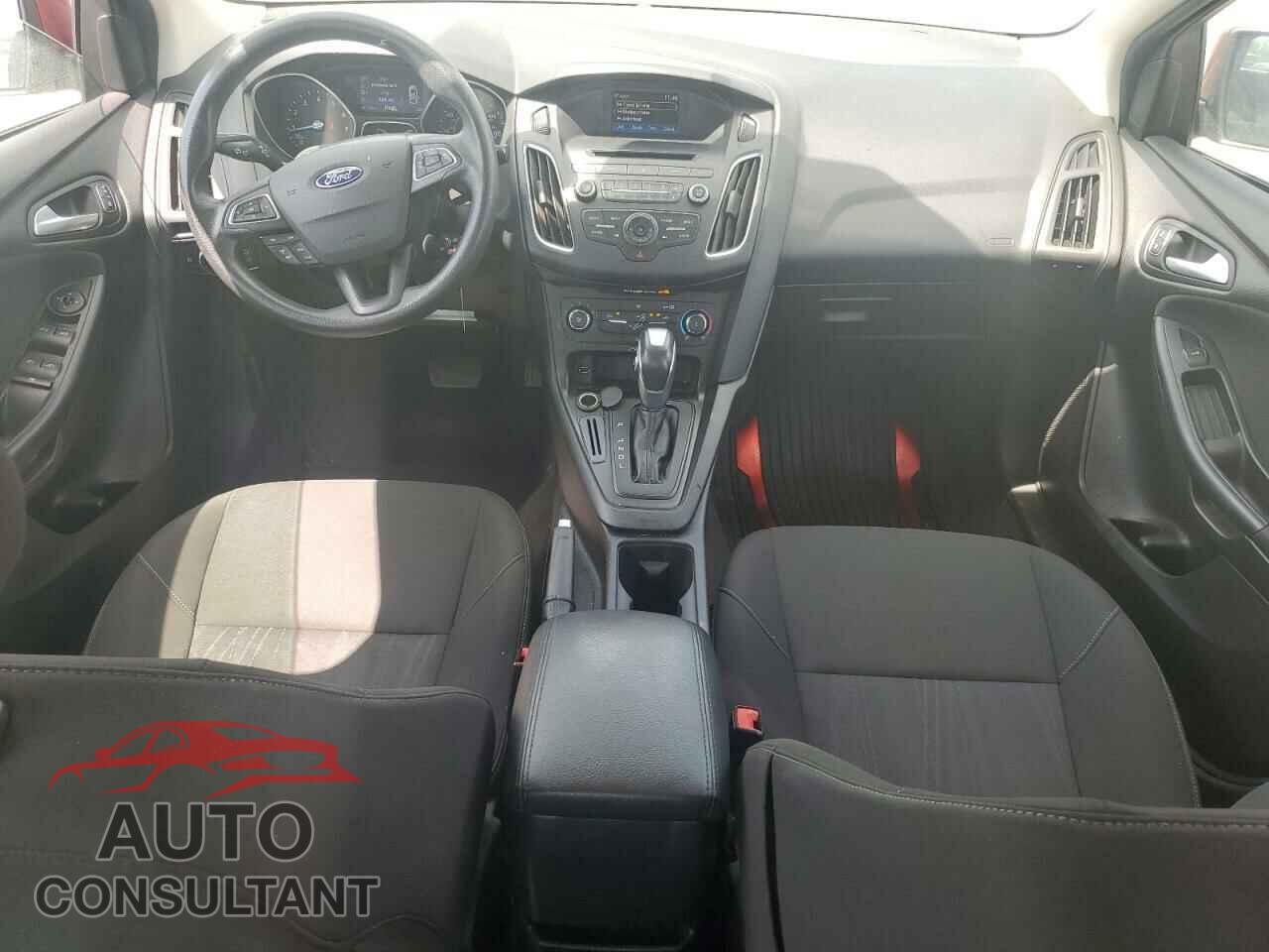 FORD FOCUS 2015 - 1FADP3F20FL251718