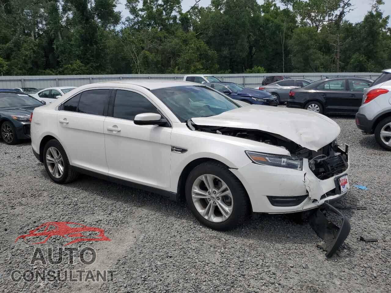 FORD TAURUS 2018 - 1FAHP2E80JG143280
