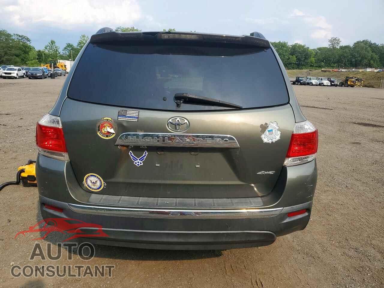 TOYOTA HIGHLANDER 2012 - 5TDBK3EH2CS160322