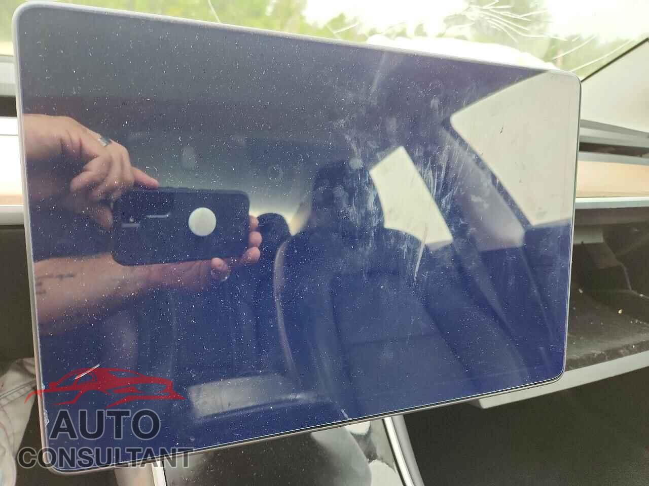 TESLA MODEL 3 2018 - 5YJ3E1EA2JF019075