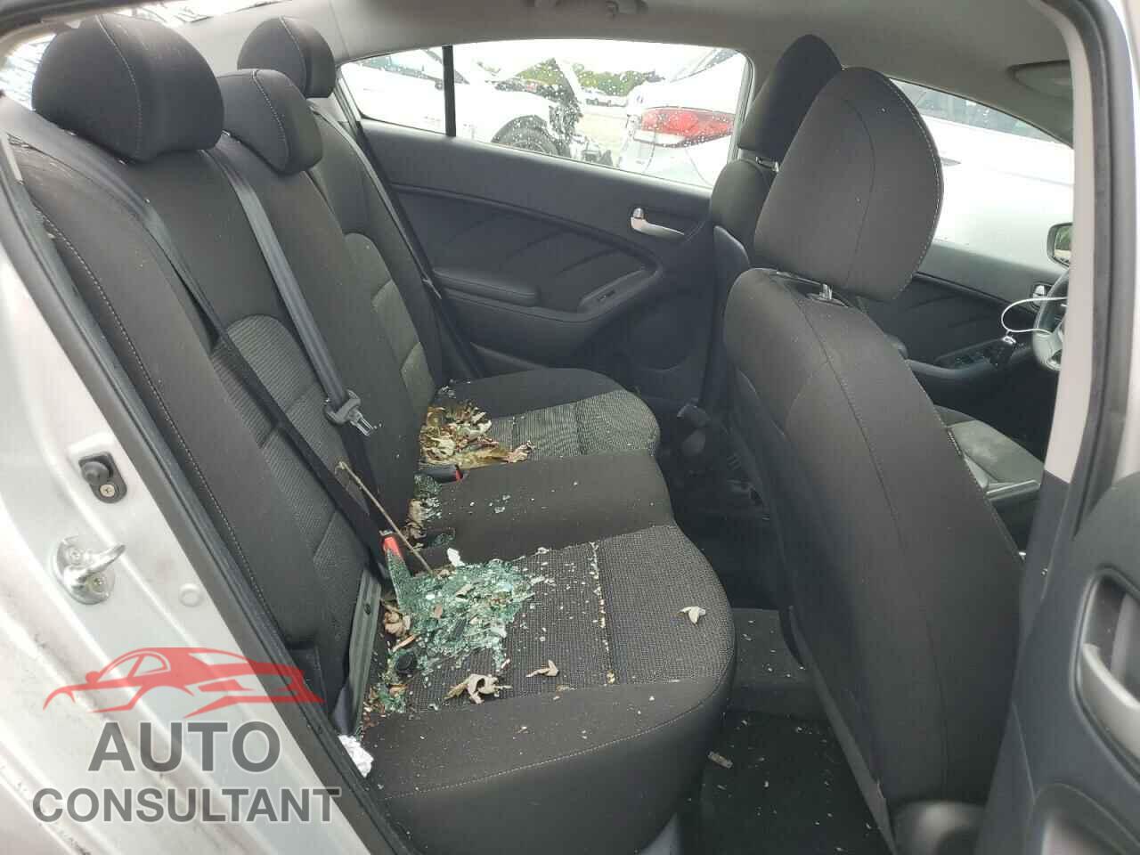 KIA FORTE 2017 - 3KPFK4A73HE083191