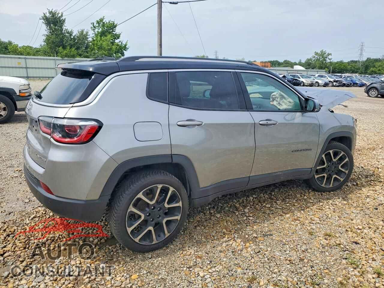 JEEP COMPASS 2018 - 3C4NJDCB7JT336899