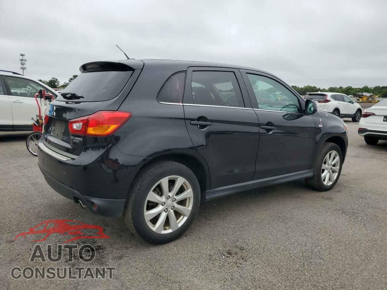 MITSUBISHI OUTLANDER 2015 - 4A4AP4AU2FE042103