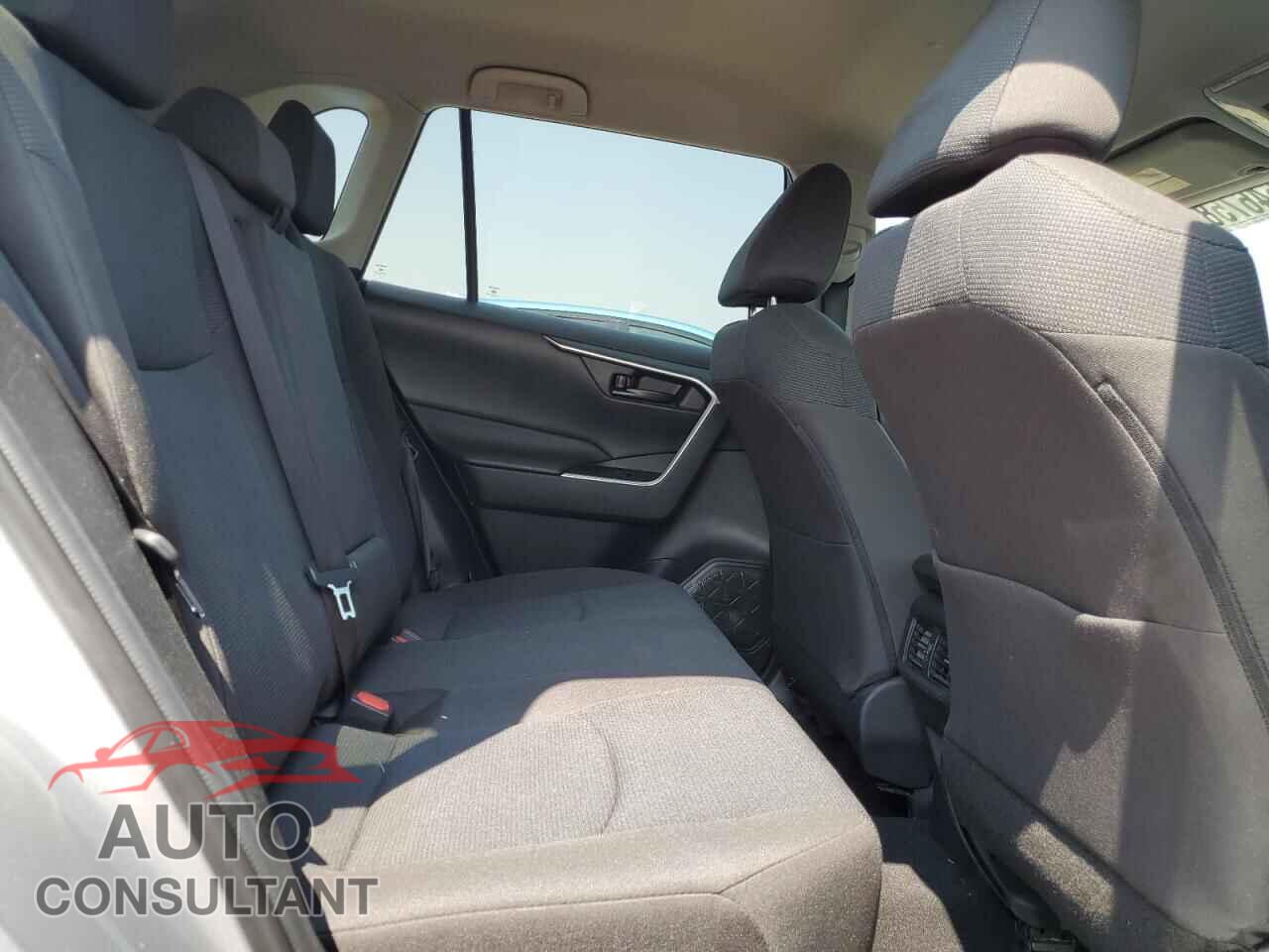 TOYOTA RAV4 2022 - 2T3F1RFV9NC280374