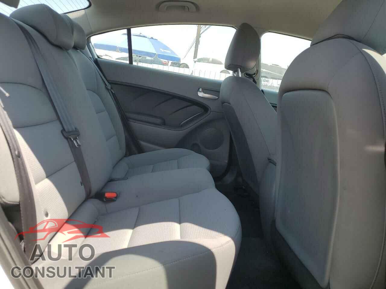KIA FORTE 2017 - 3KPFK4A75HE049057