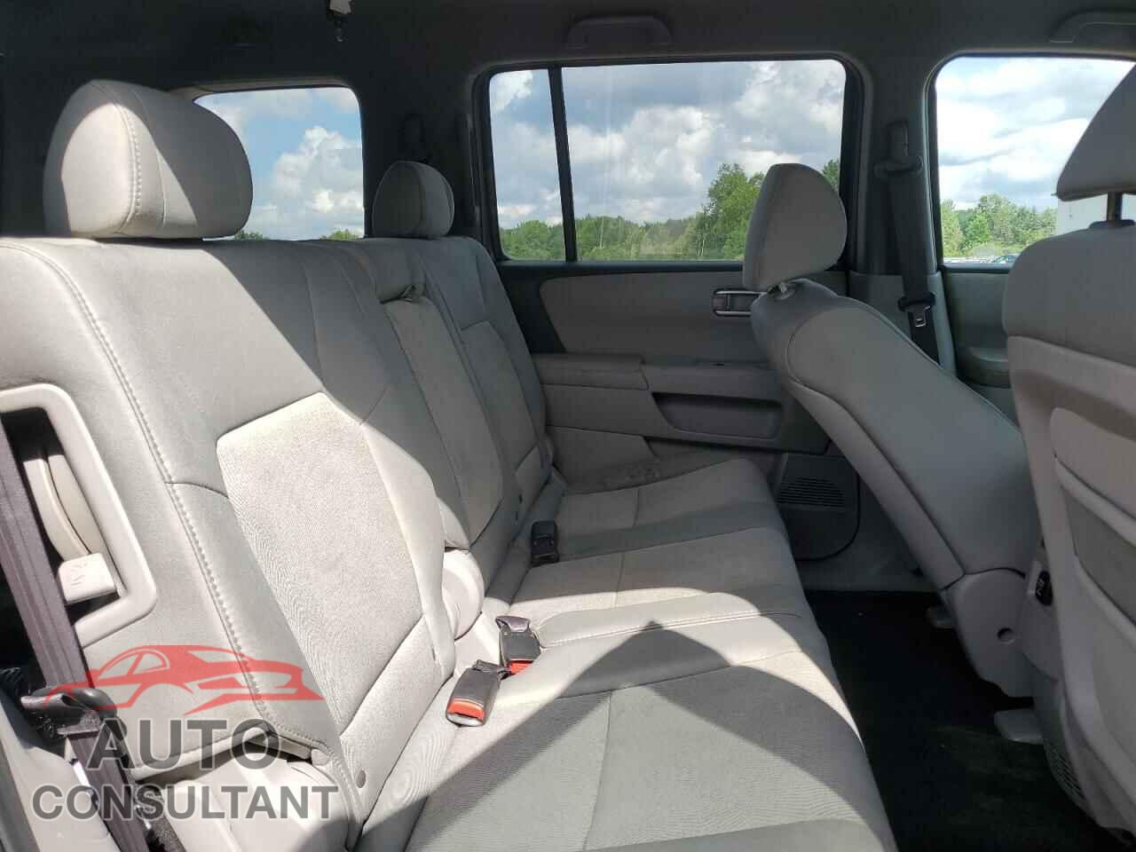 HONDA PILOT 2011 - 5FNYF4H20BB014046