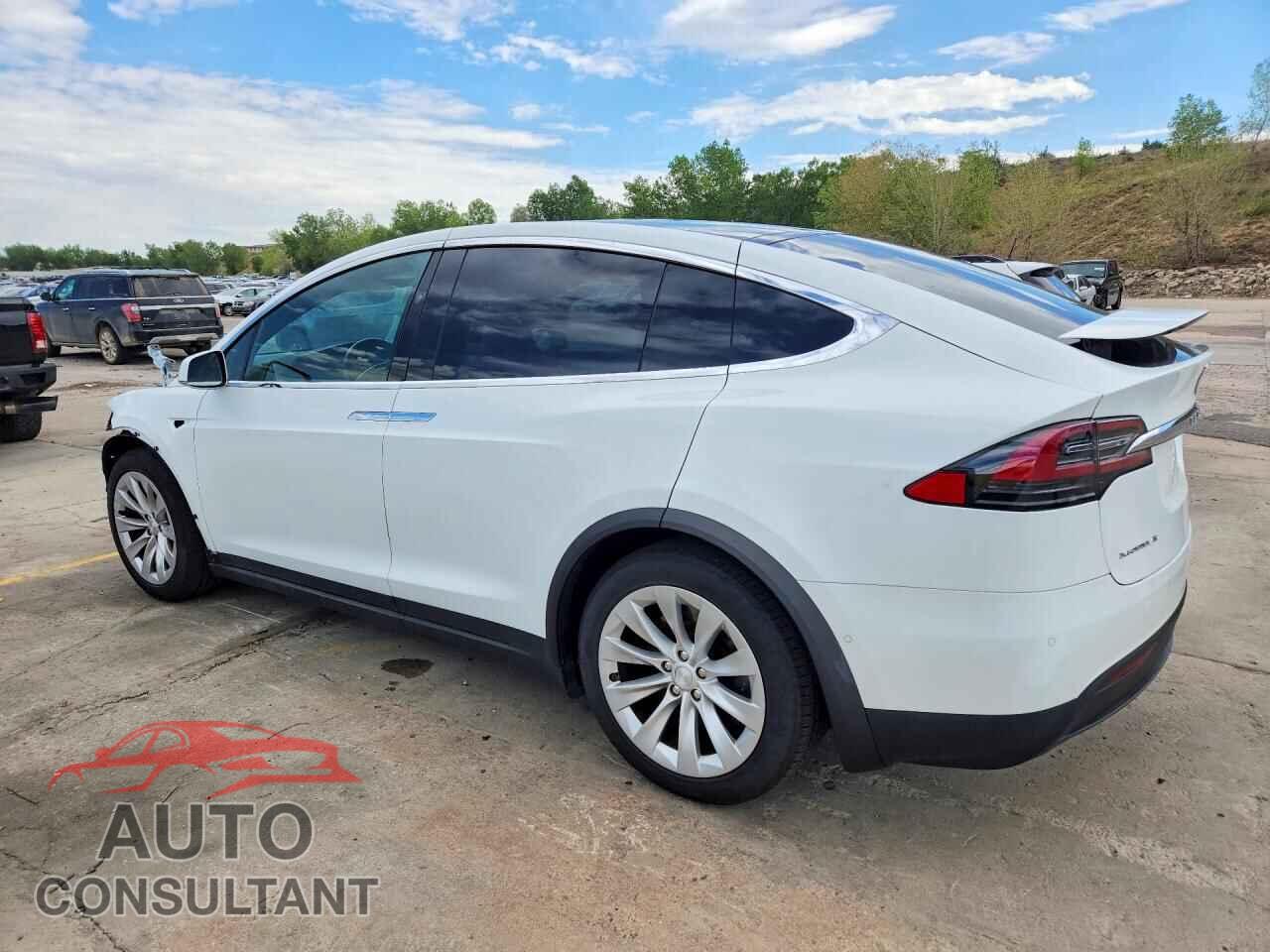 TESLA MODEL X 2018 - 5YJXCDE21JF112039