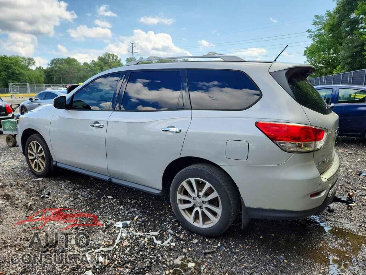NISSAN PATHFINDER 2015 - 5N1AR2MM5FC665675