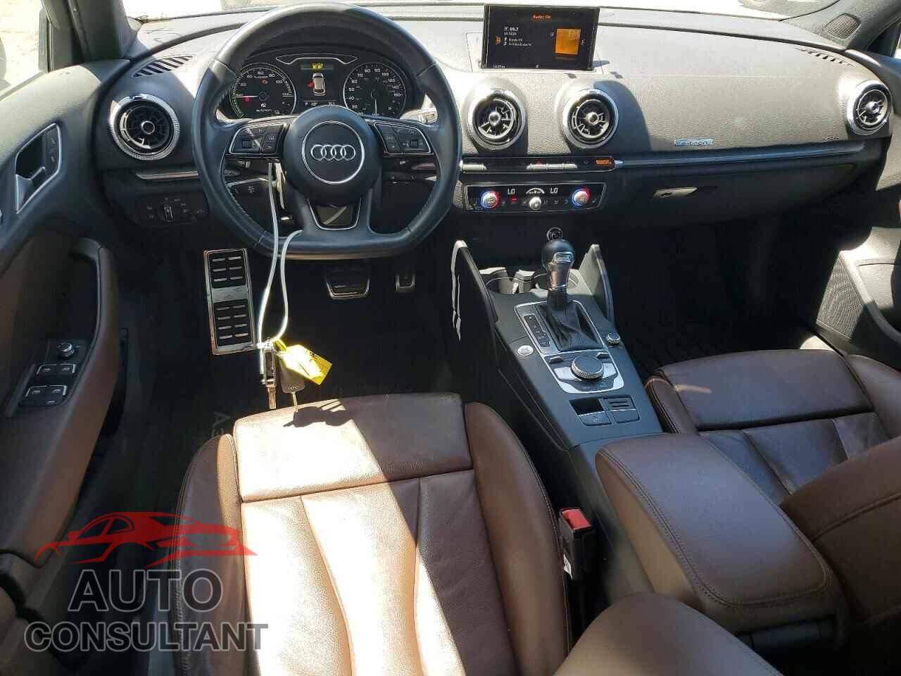 AUDI A3 2018 - WAUTPBFF9JA096025