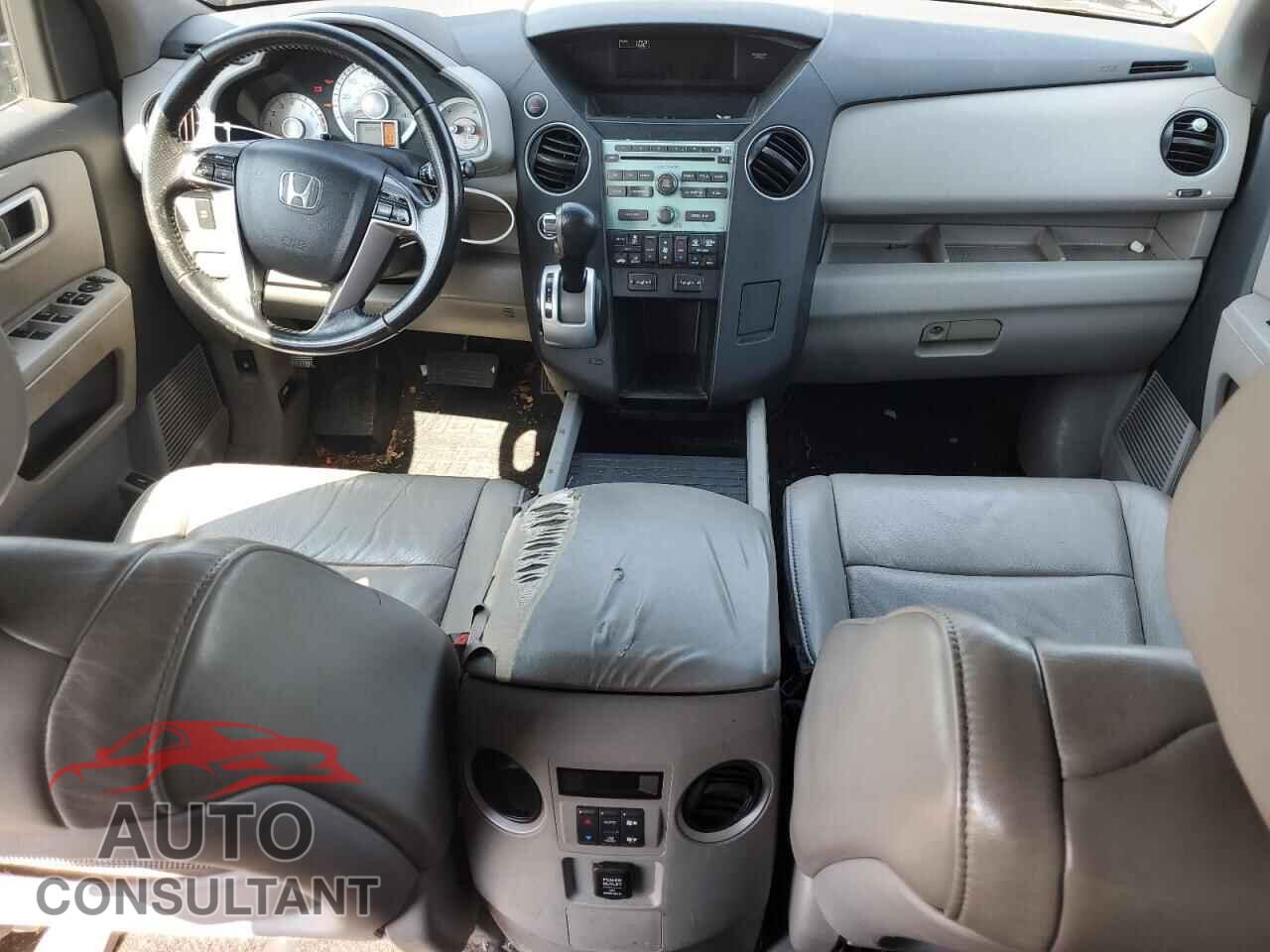 HONDA PILOT 2011 - 5FNYF4H57BB030013