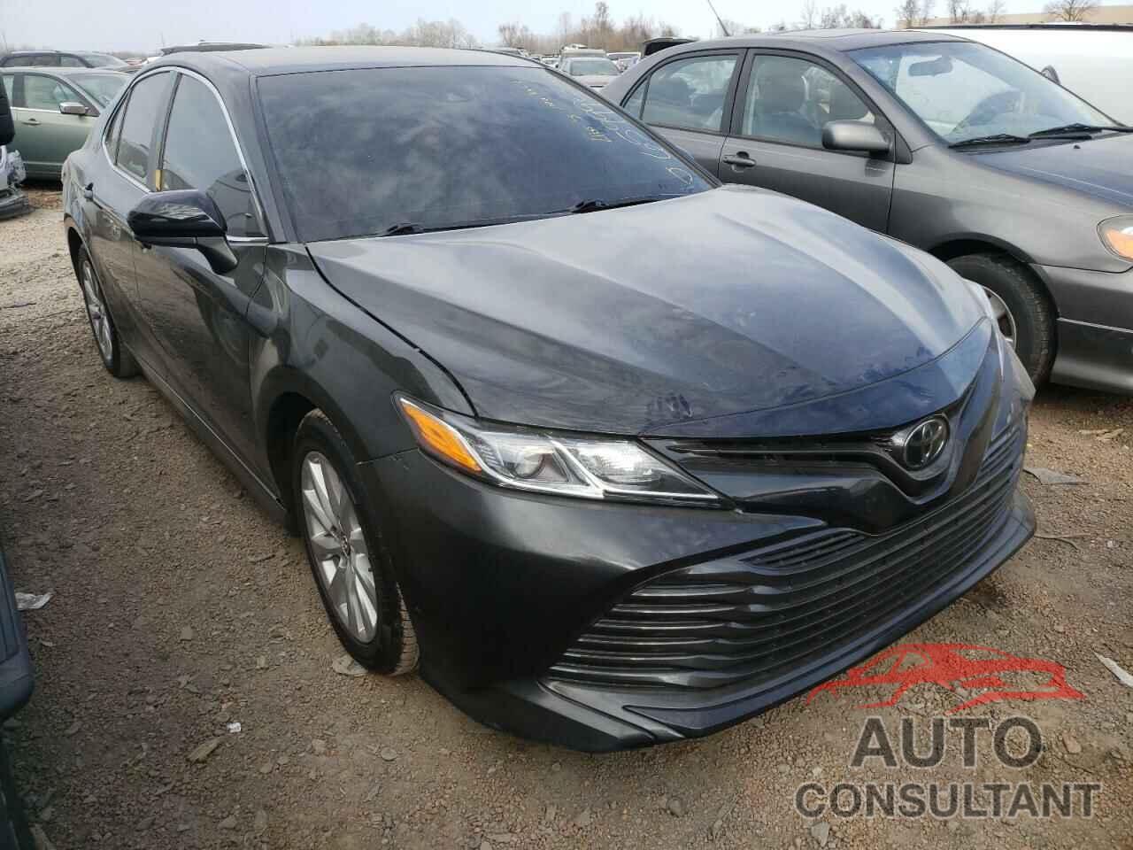 TOYOTA CAMRY 2018 - 4T1B11HK1JU579510