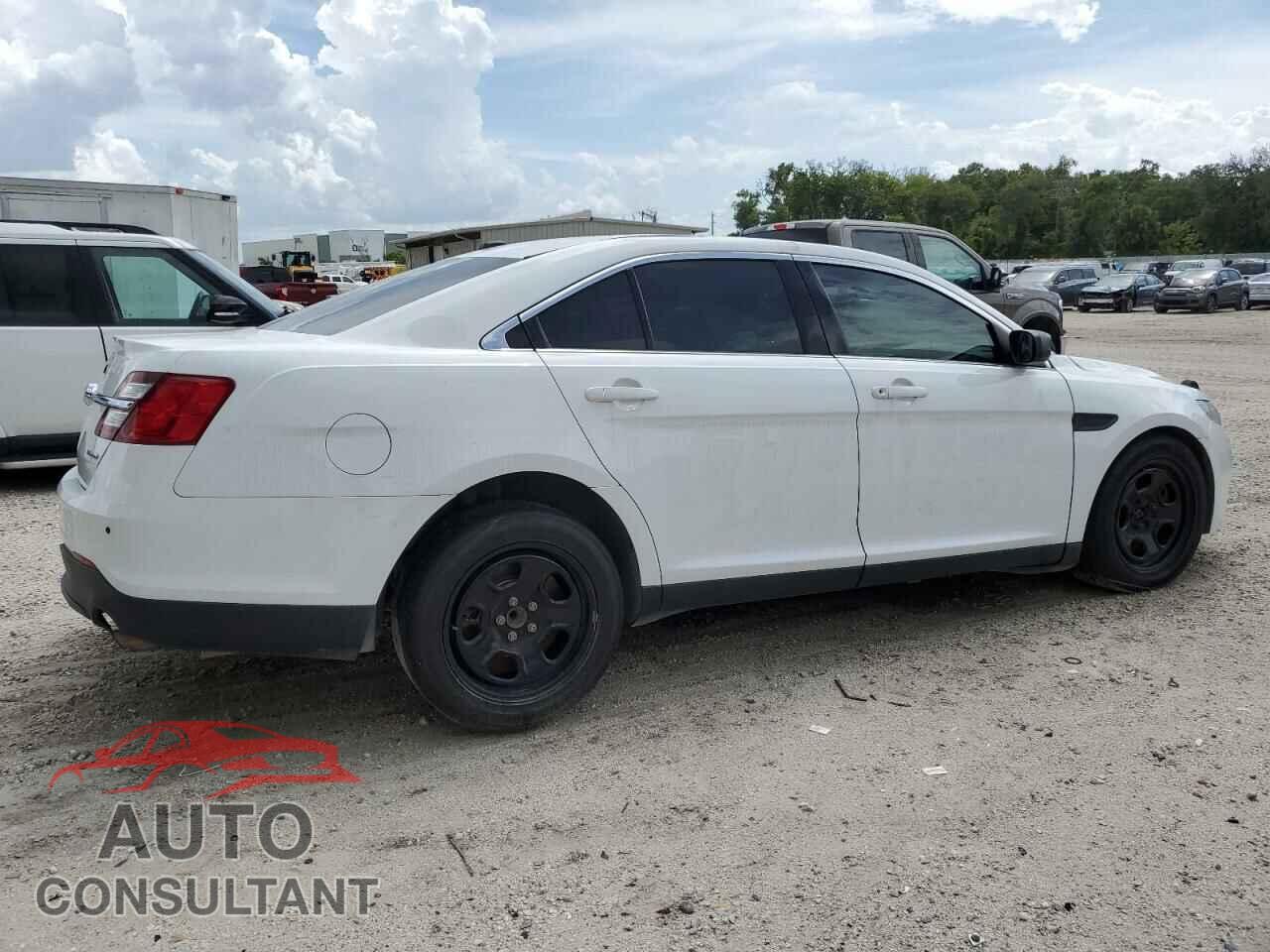 FORD TAURUS 2019 - 1FAHP2L85KG108237