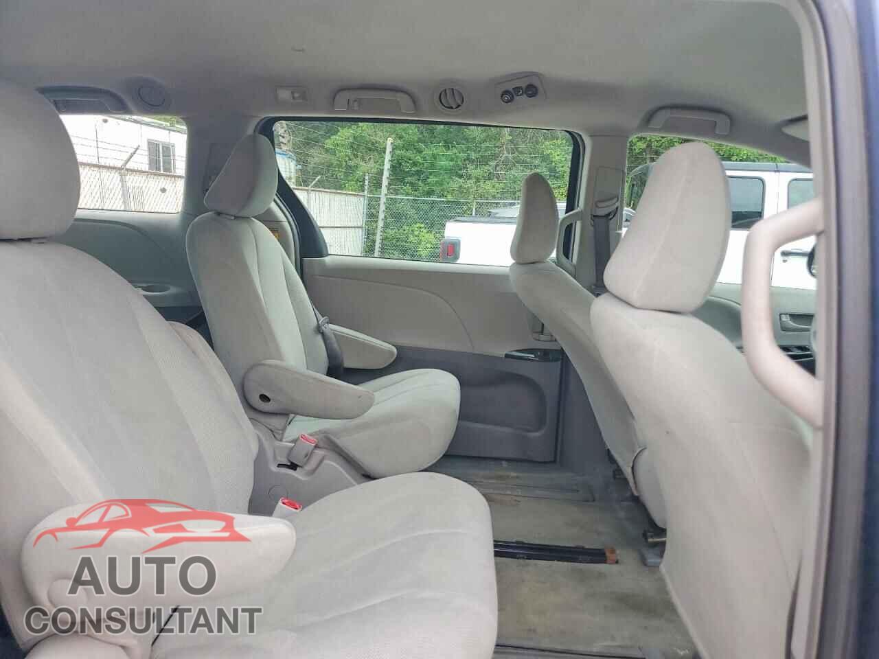 TOYOTA SIENNA 2014 - 5TDZK3DC6ES420681