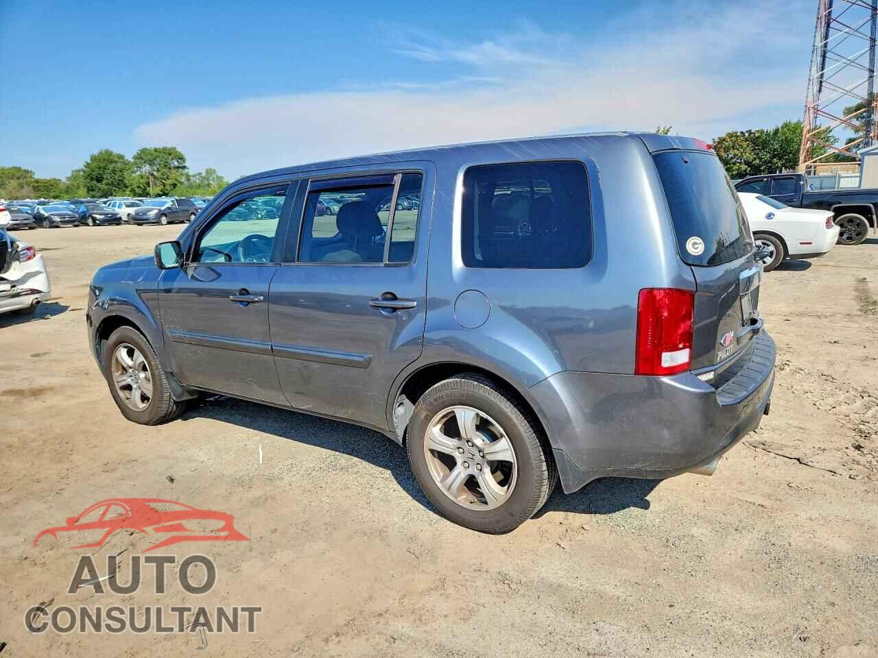 HONDA PILOT 2013 - 5FNYF4H4XDB015239