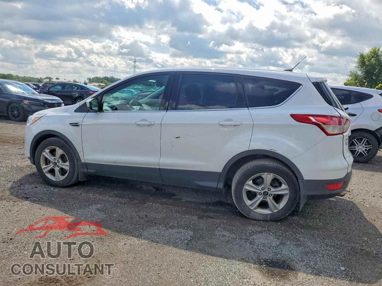 FORD ESCAPE 2015 - 1FMCU9GX3FUC18231
