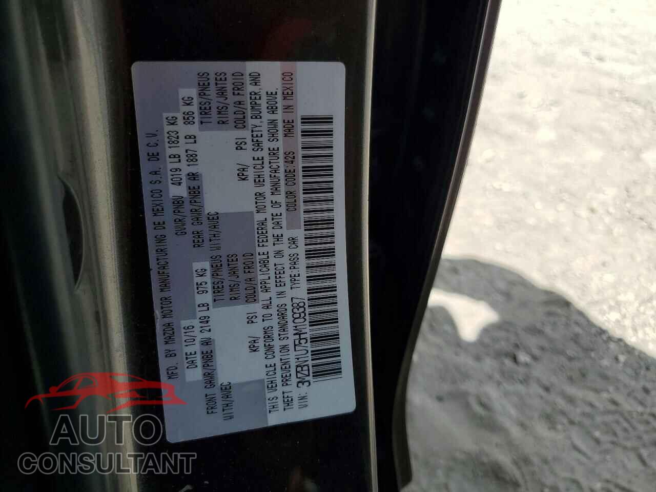 MAZDA 3 2017 - 3MZBN1U75HM109387