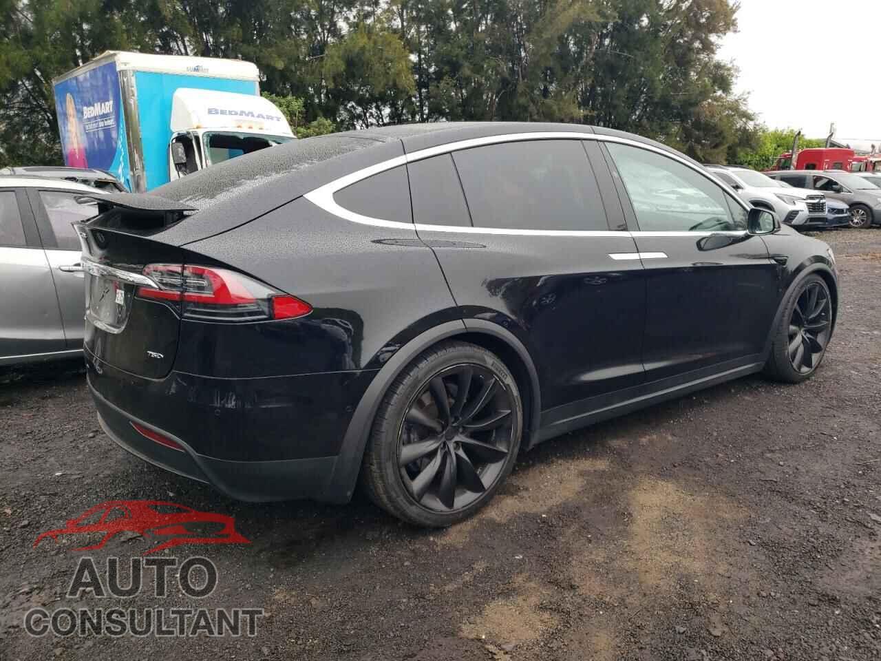 TESLA MODEL X 2017 - 5YJXCAE26HF035645