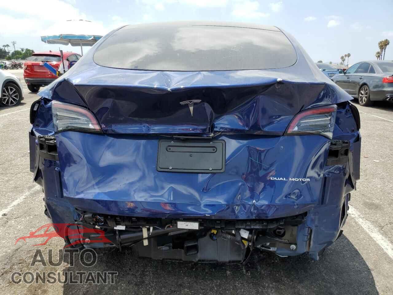 TESLA MODEL Y 2024 - 7SAYGAEE1RF105091