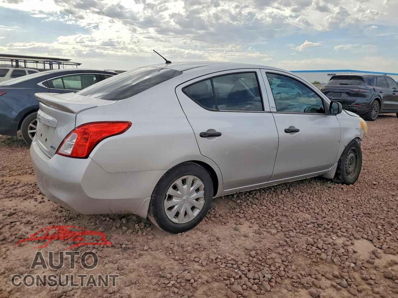 NISSAN VERSA 2013 - 3N1CN7AP8DL890052