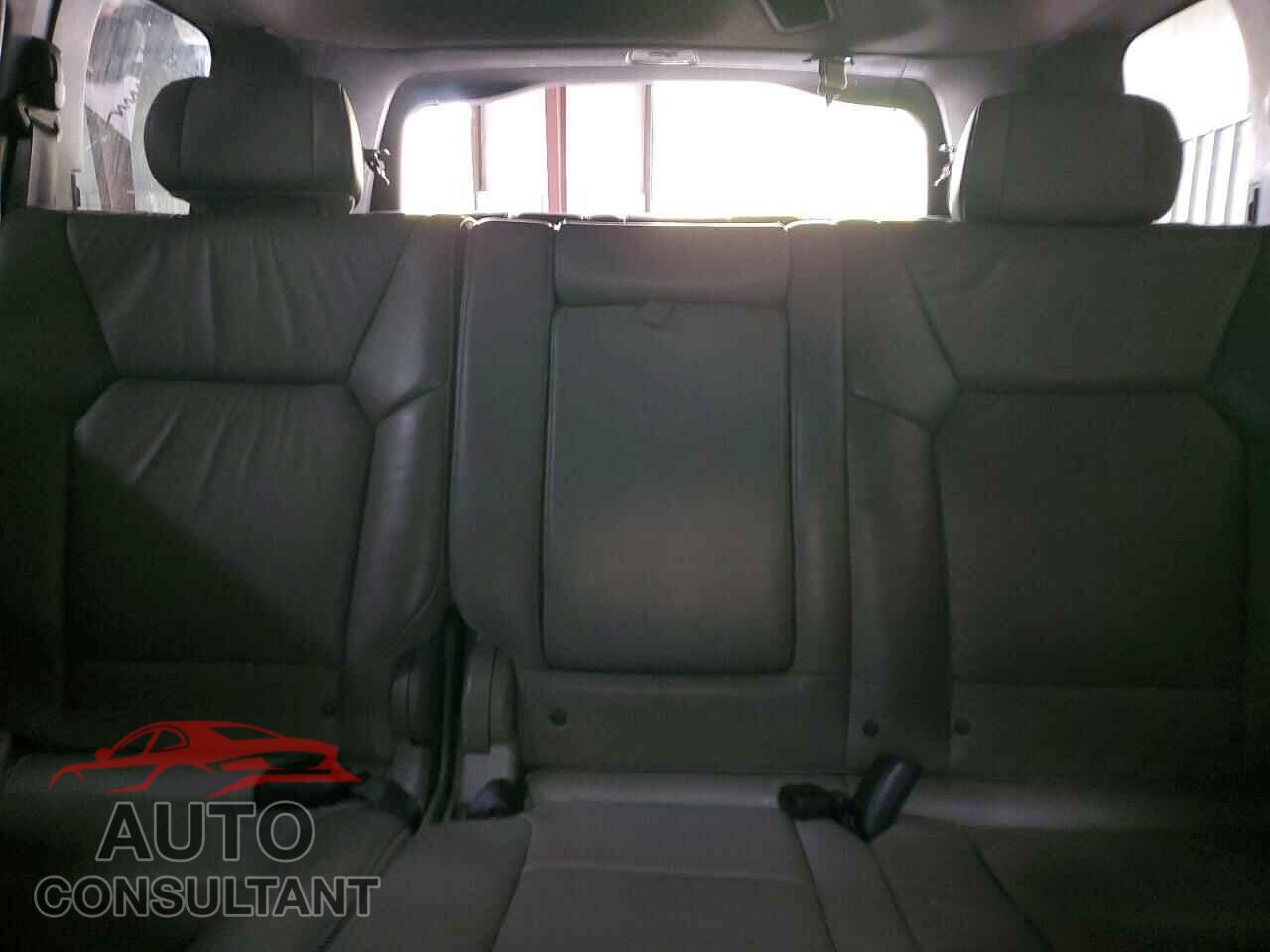 HONDA PILOT 2011 - 5FNYF4H59BB079049