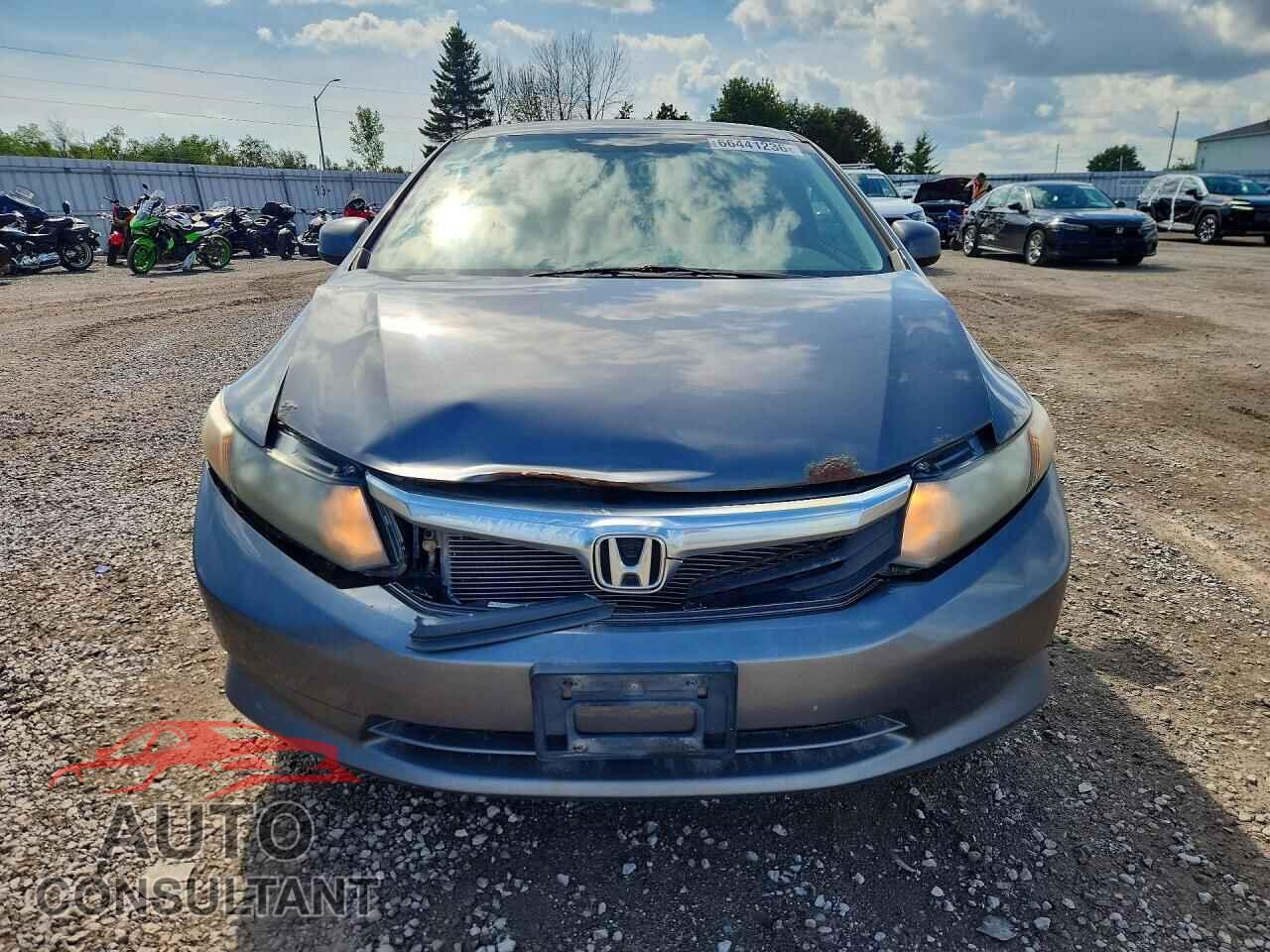 HONDA CIVIC 2012 - 2HGFB2F47CH120003