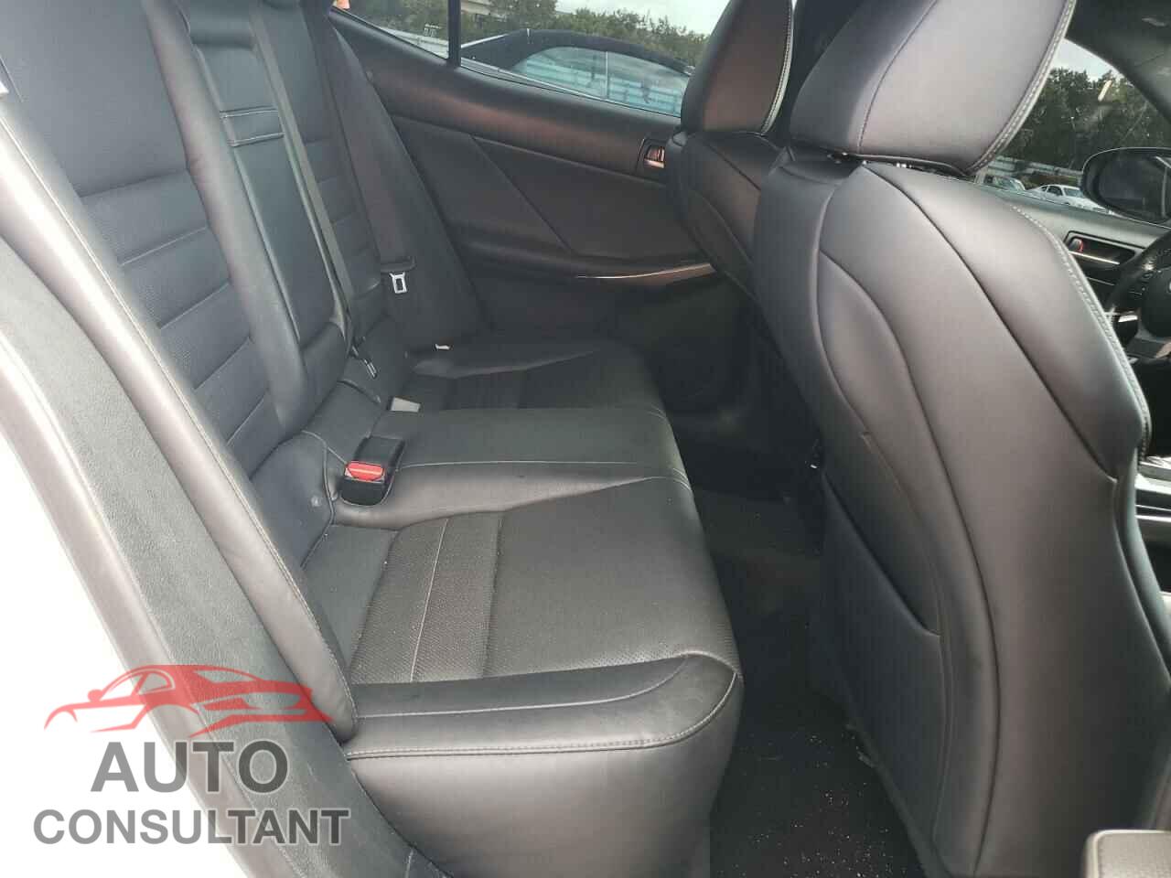LEXUS IS 2017 - JTHBA1D22H5058485