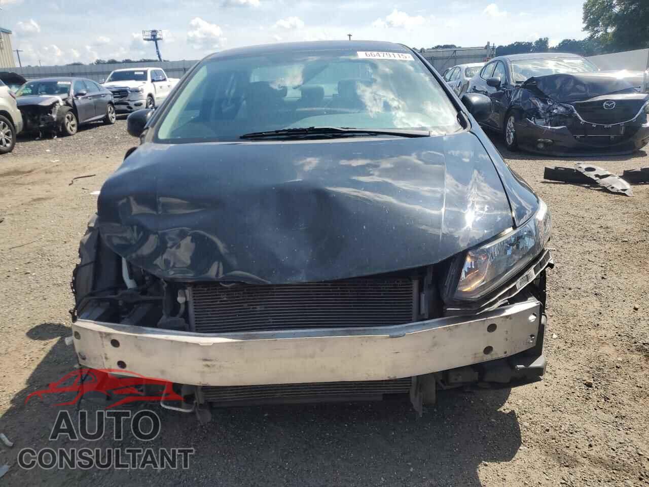 HONDA CIVIC 2013 - 2HGFB2F51DH575777