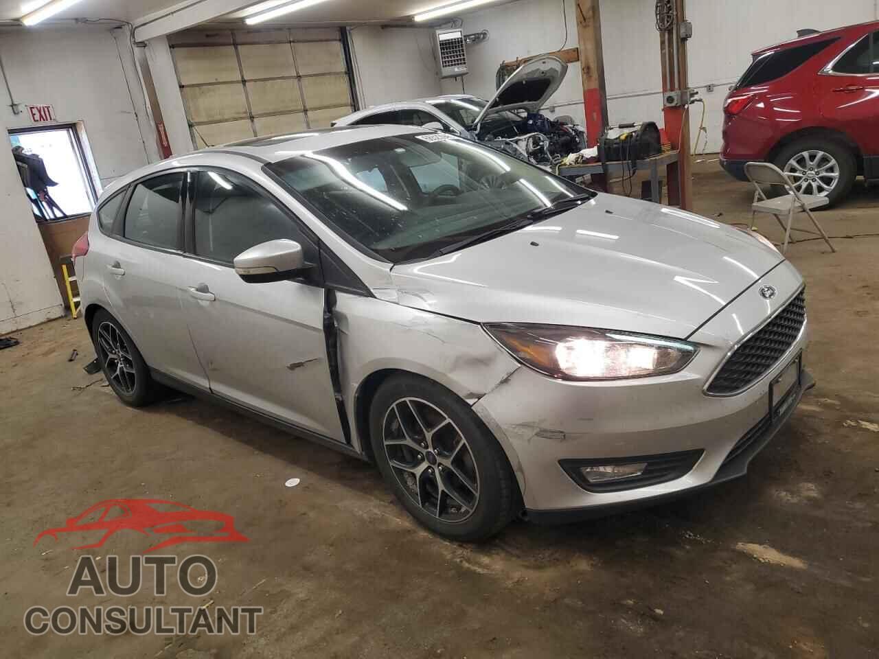 FORD FOCUS 2017 - 1FADP3M27HL245470