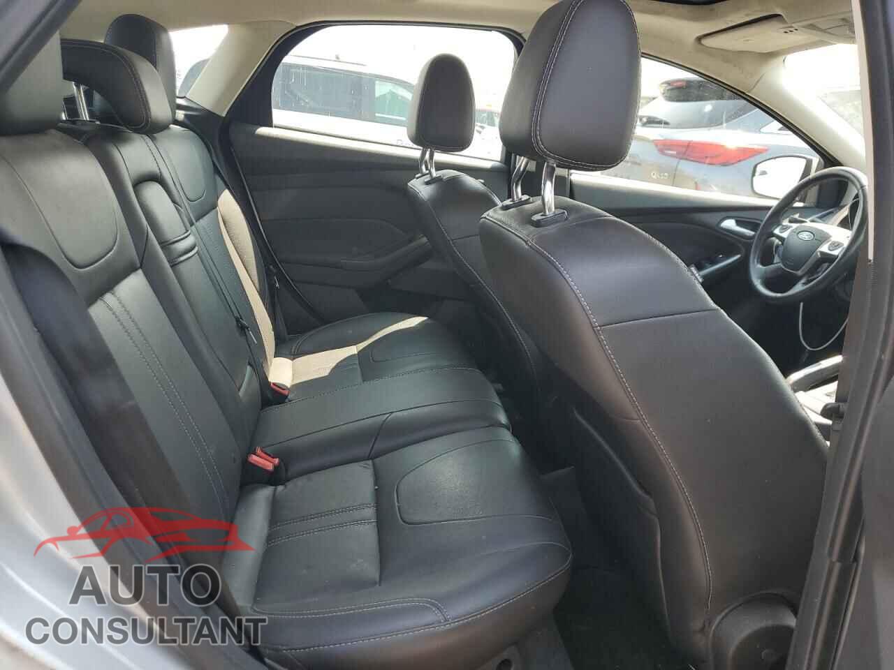FORD FOCUS 2012 - 1FAHP3N26CL173914