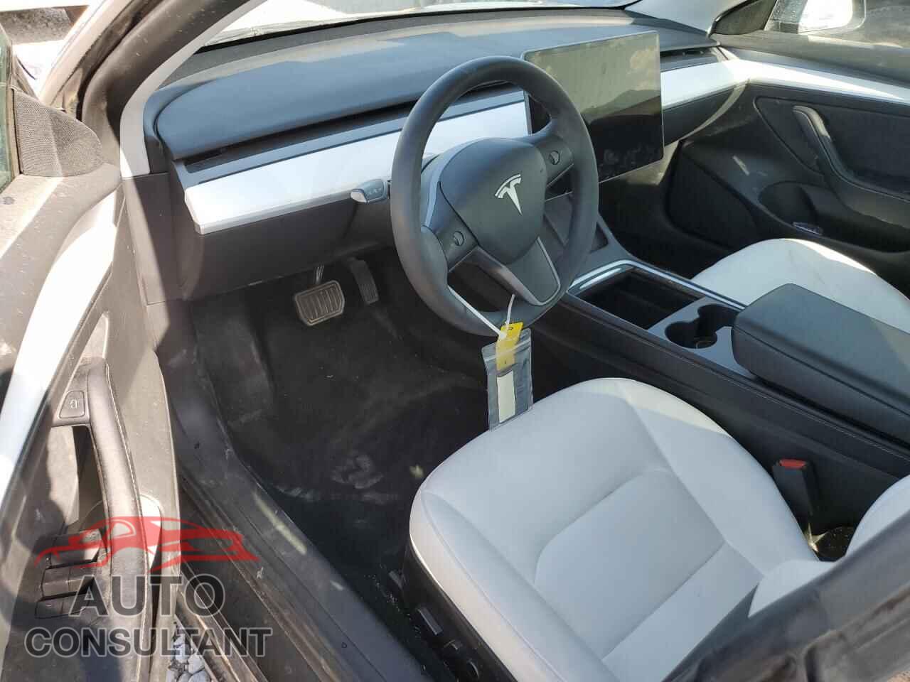 TESLA MODEL 3 2022 - 5YJ3E1EB9NF332199