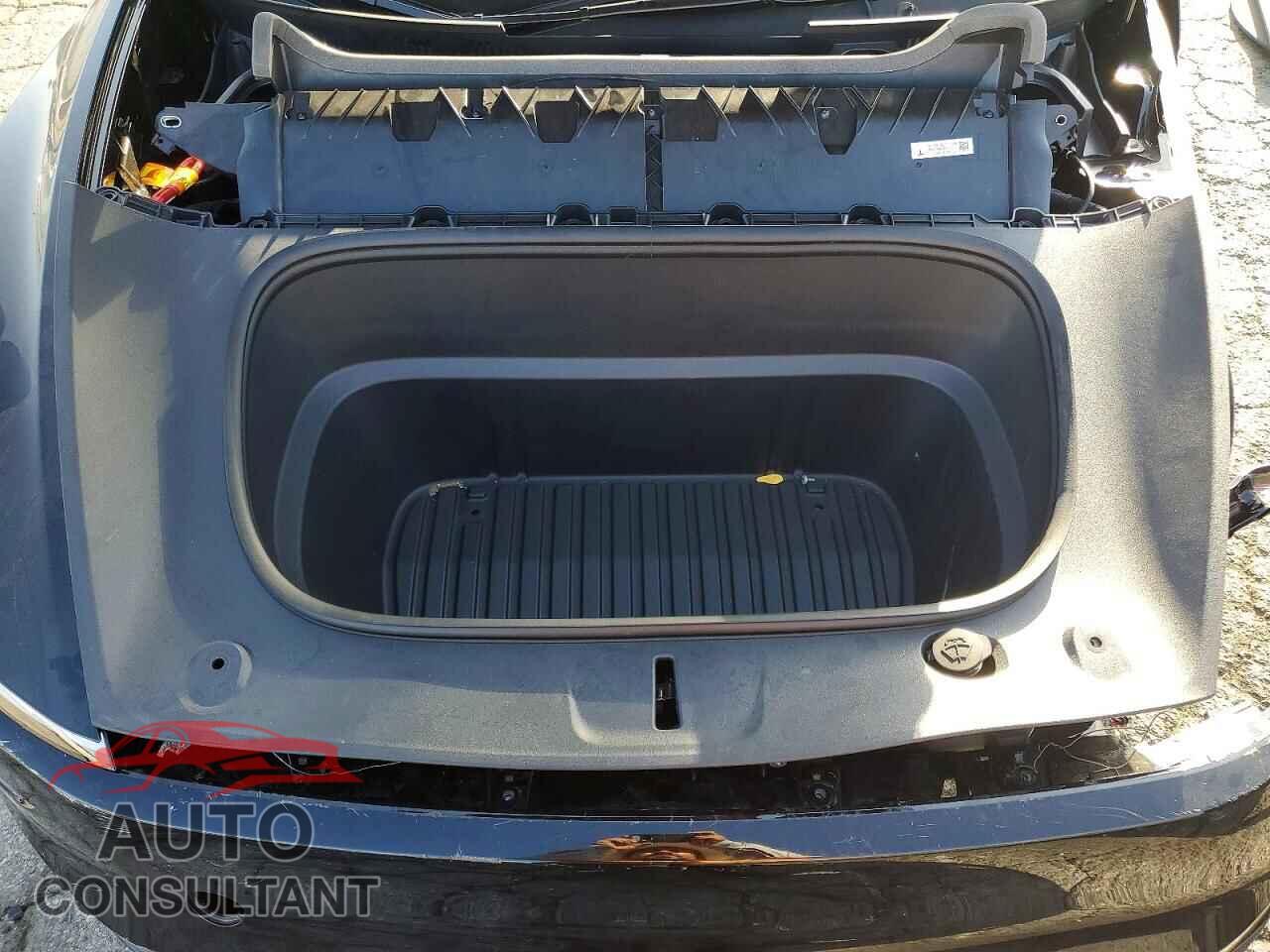 TESLA MODEL Y 2026 - 7SAYGAEEXTF693998