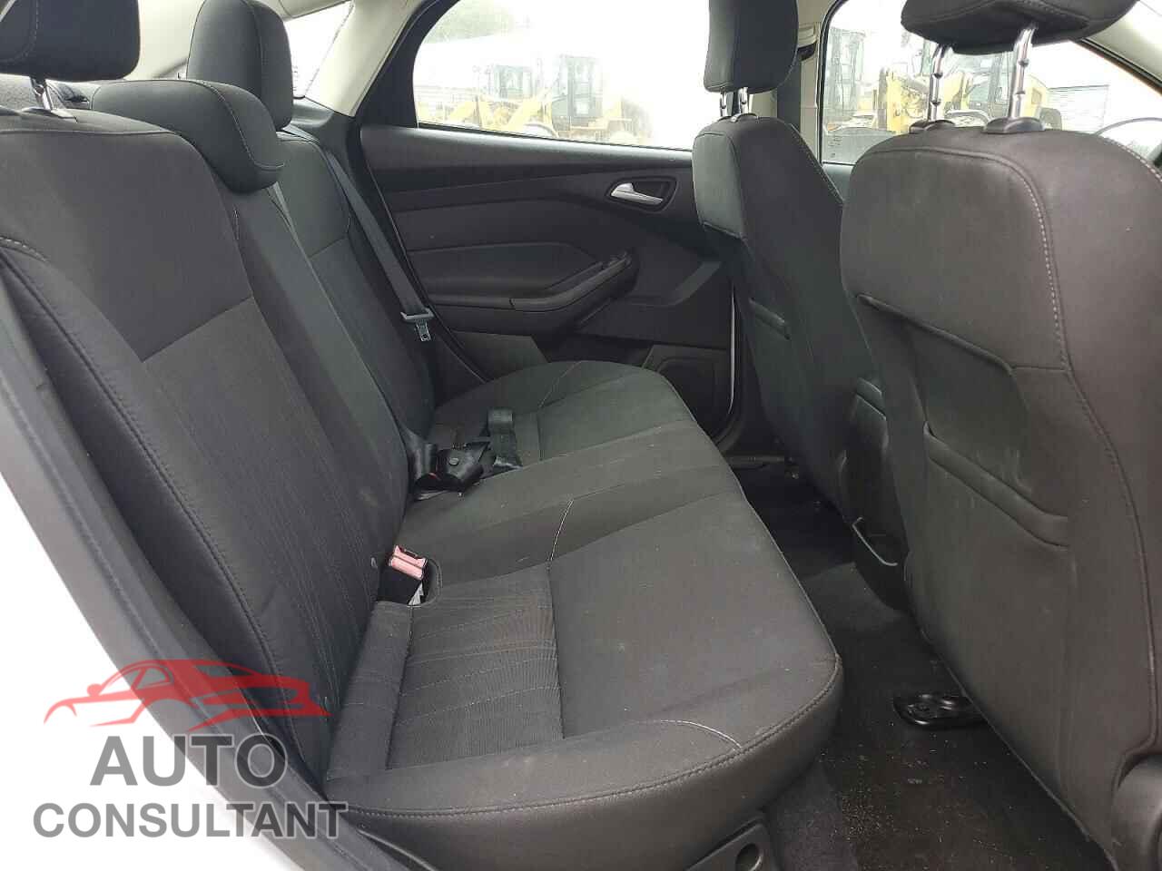 FORD FOCUS 2016 - 1FADP3F20GL320022