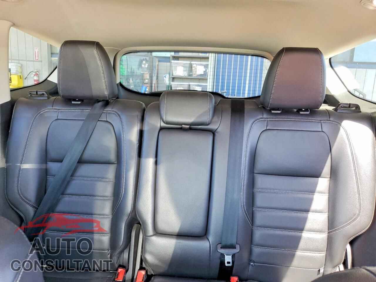 FORD ESCAPE 2017 - 1FMCU0J93HUC80253