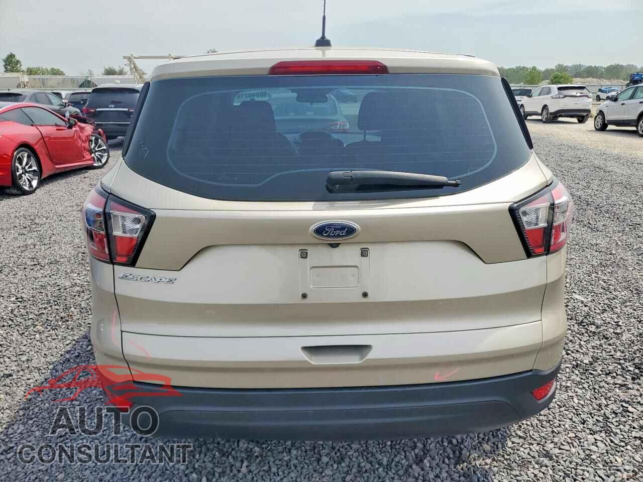 FORD ESCAPE 2017 - 1FMCU0F78HUE23673