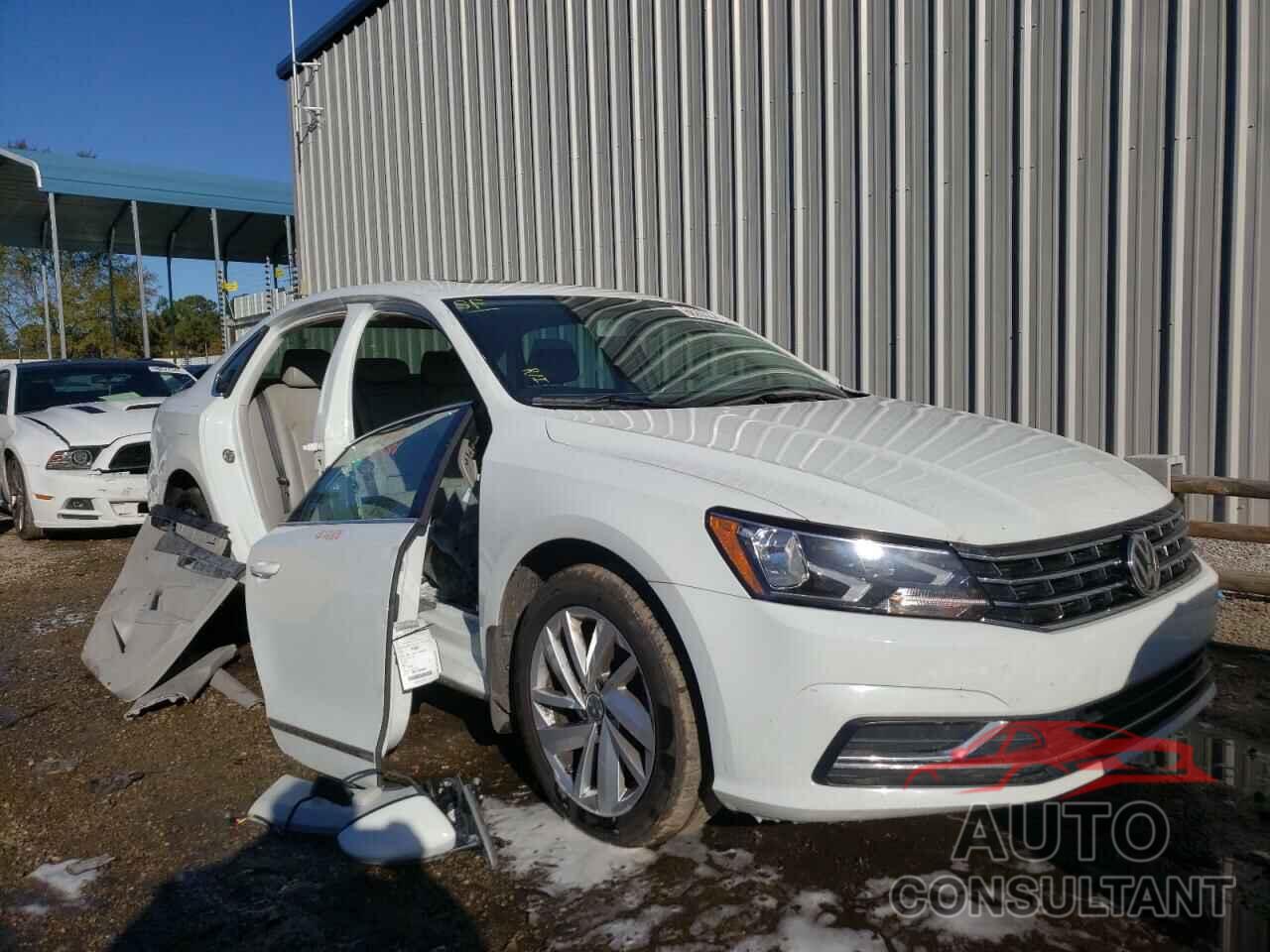 VOLKSWAGEN PASSAT 2018 - 1VWBA7A36JC020256