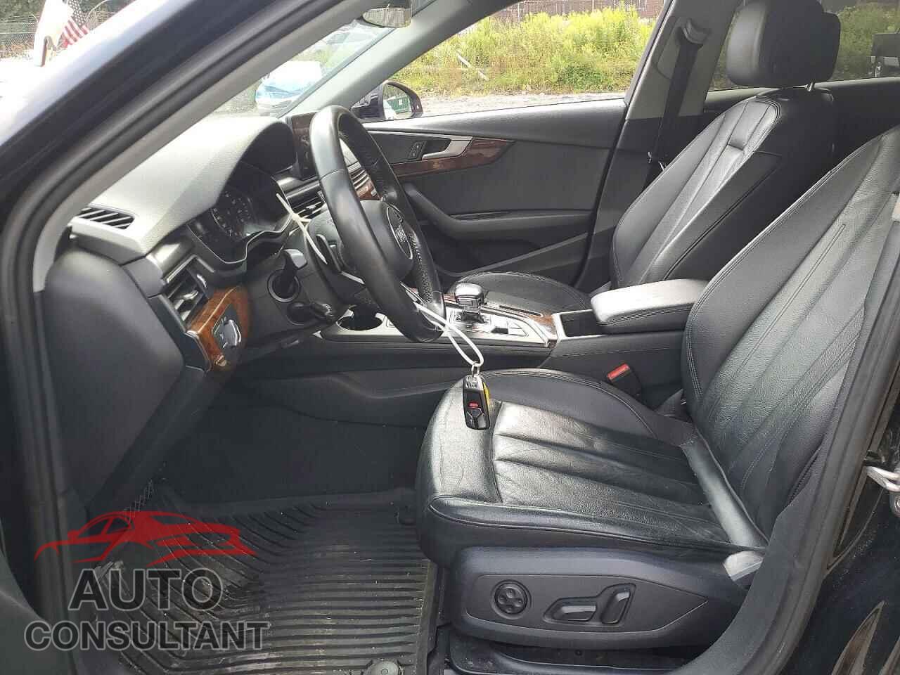 AUDI A4 2019 - WAUDNAF40KA108759
