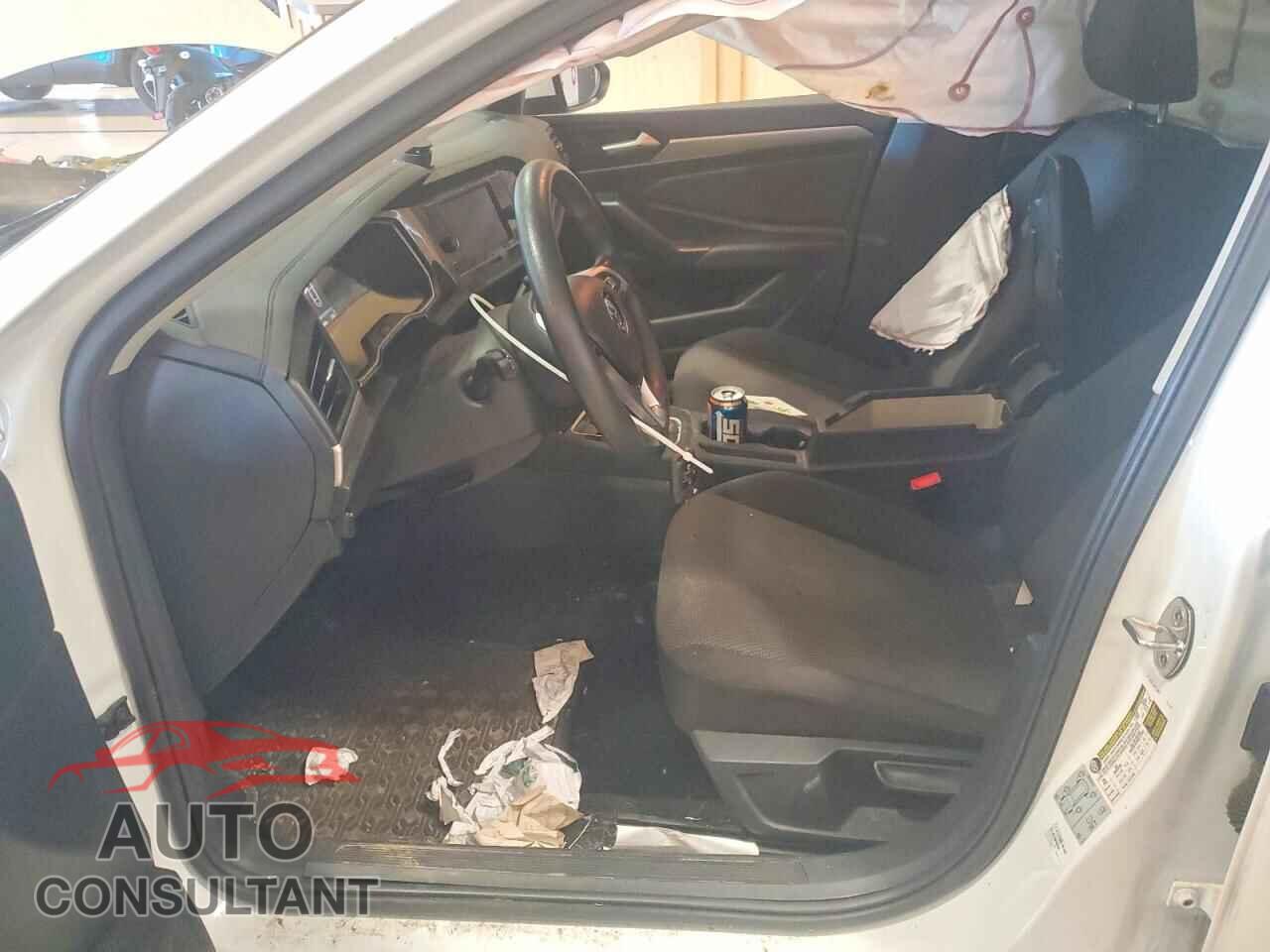 VOLKSWAGEN JETTA 2019 - 3VWC57BU3KM213903