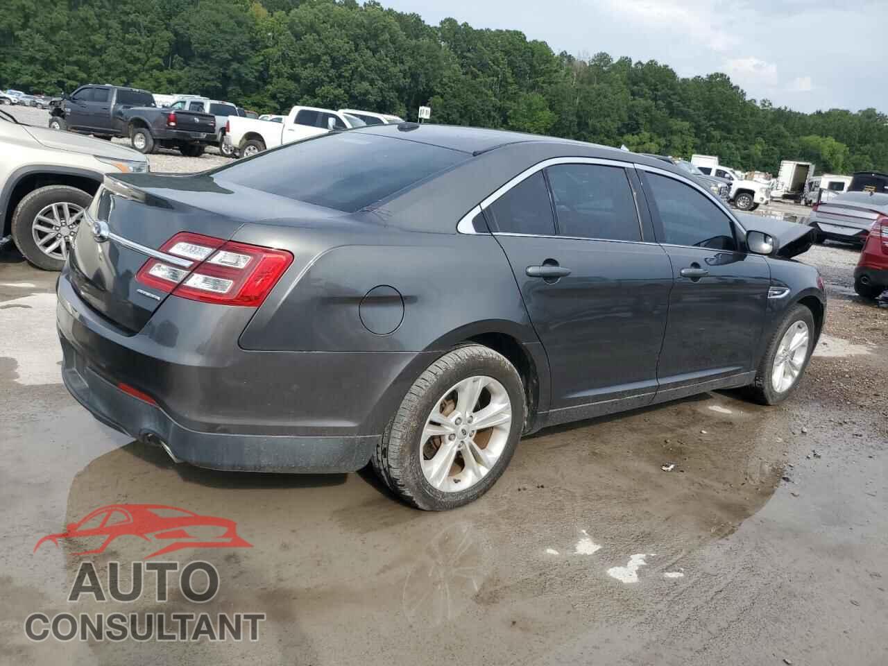 FORD TAURUS 2018 - 1FAHP2D81JG136971