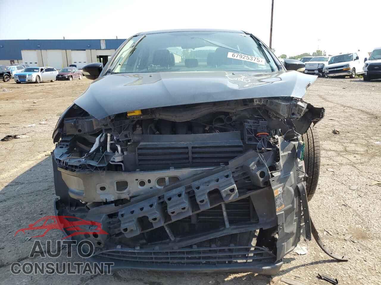 FORD FOCUS 2015 - 1FADP3F23FL201038