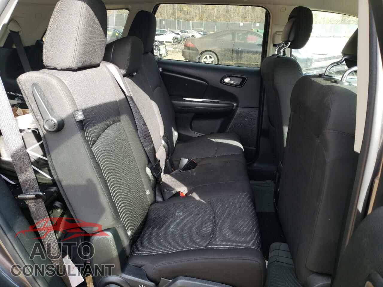 DODGE JOURNEY 2017 - 3C4PDCBG2HT589131