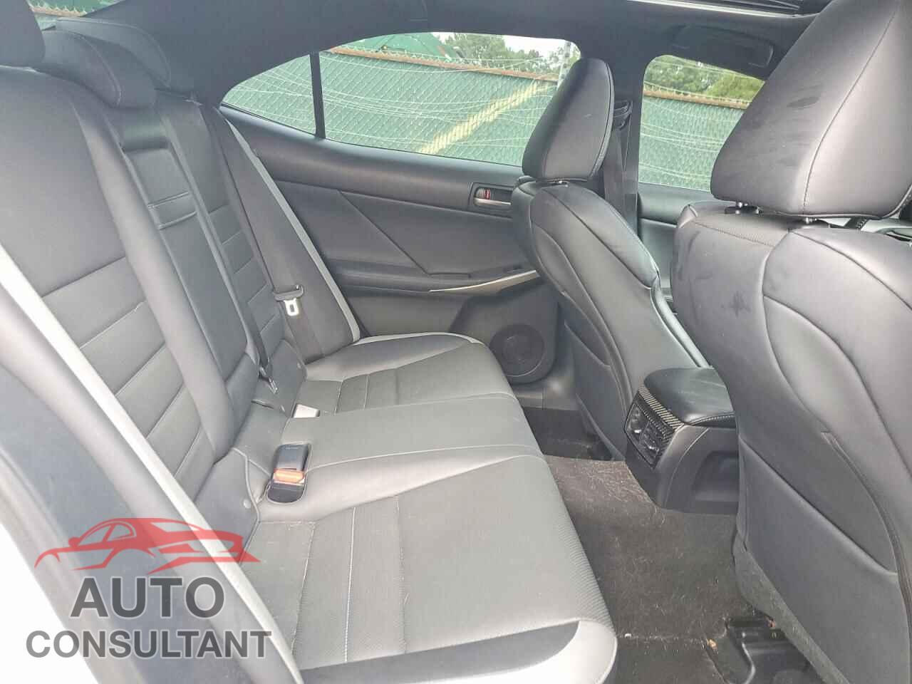 LEXUS IS 2020 - JTHGA1D2XL5104837