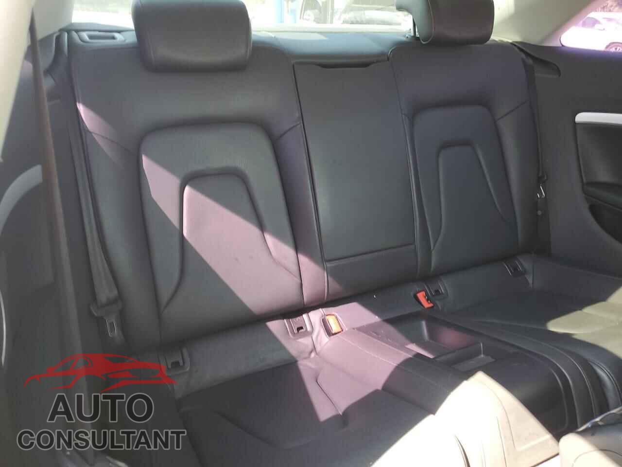 AUDI A5 2011 - WAULFAFR4BA006384