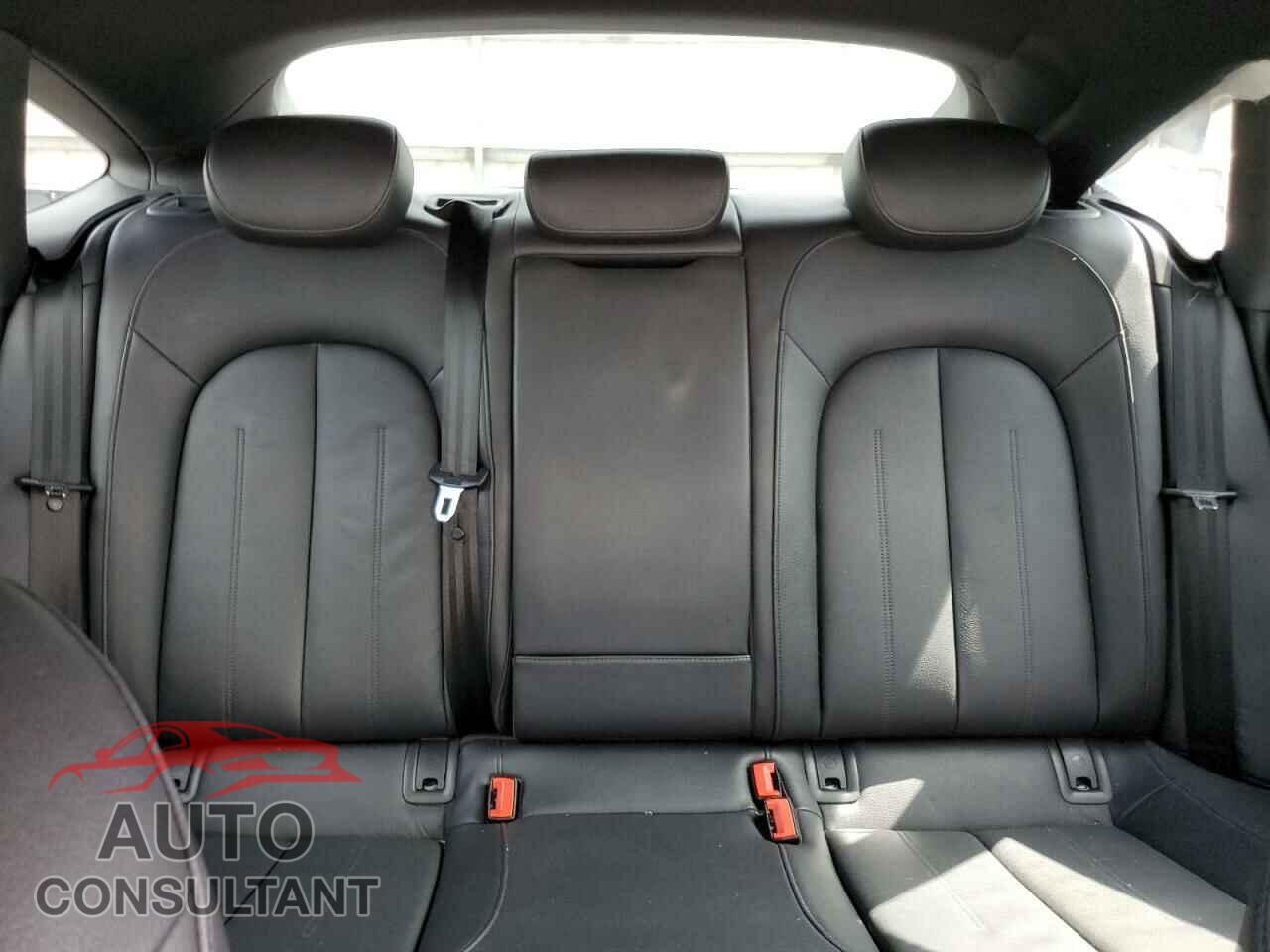 AUDI A7 2017 - WAUW2AFC9HN028869