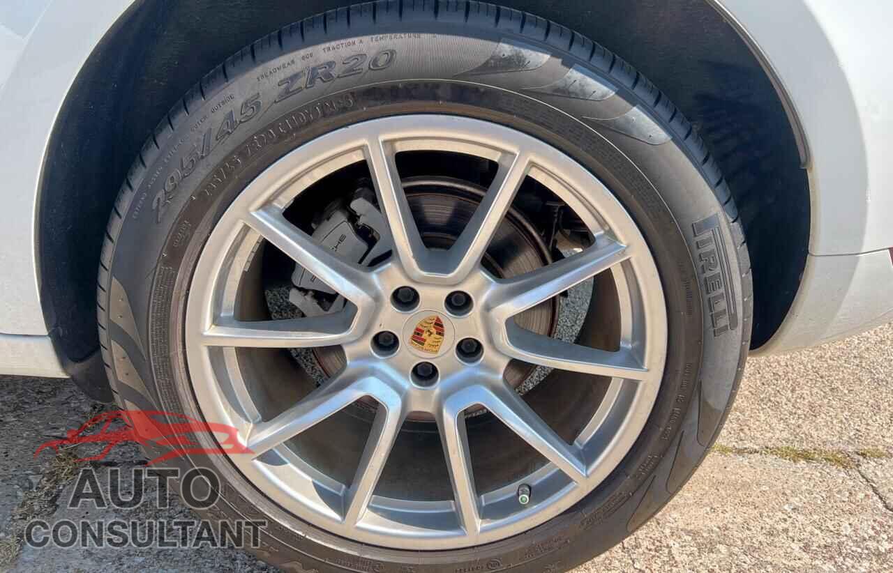 PORSCHE MACAN 2015 - WP1AB2A53FLB73814