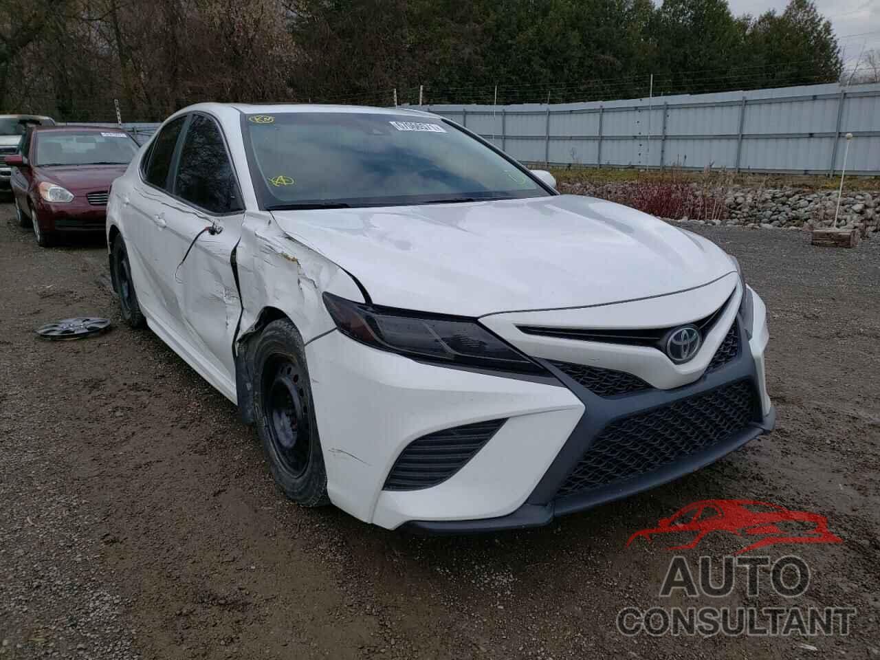 TOYOTA CAMRY 2018 - 4T1B11HK7JU044827